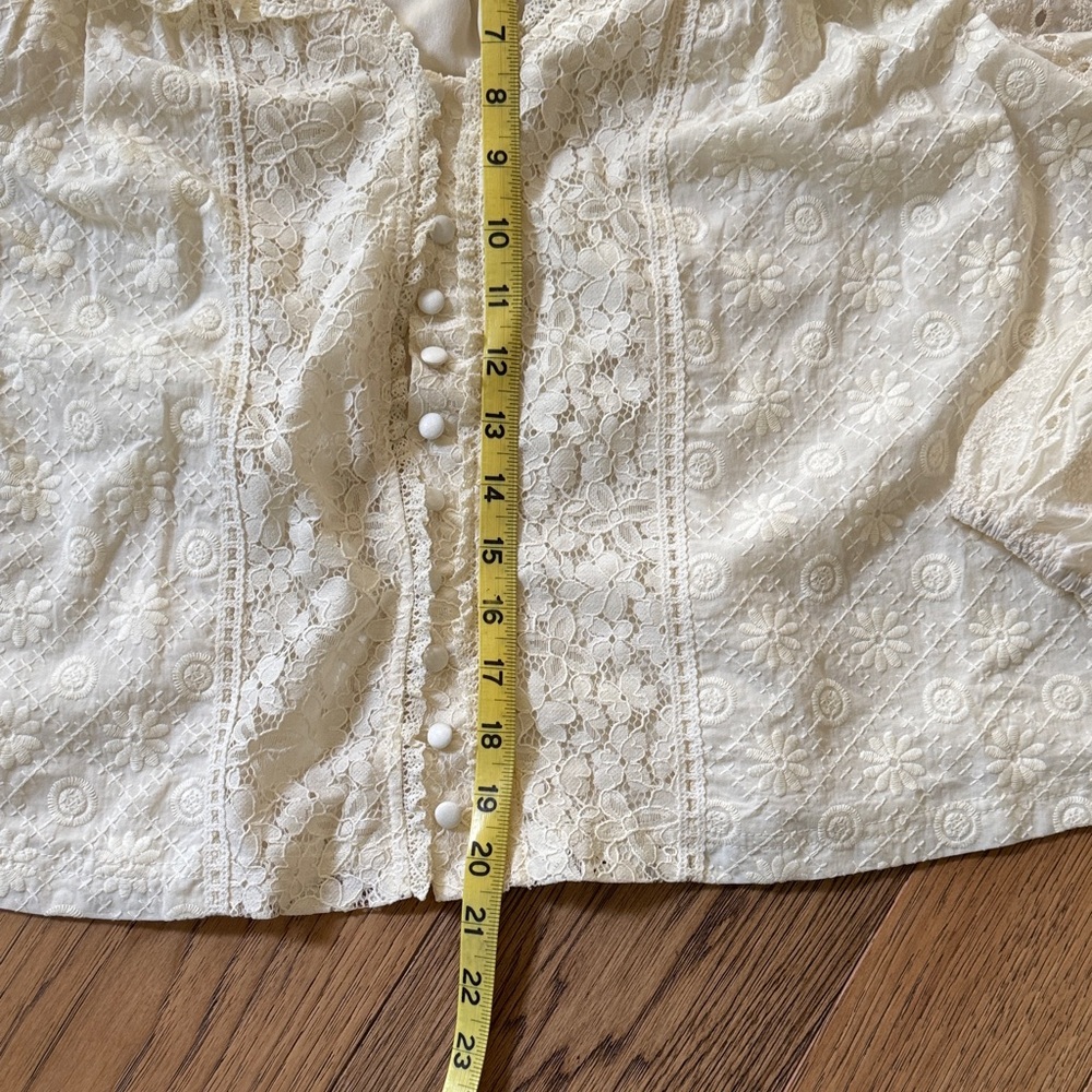 😊NWT Listicle Cream Lace Eyelet Blouse - Picture 4 of 10
